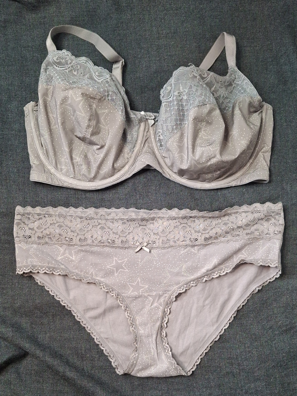torrid Light Gray Star Print Lace Bra & Bikini Set